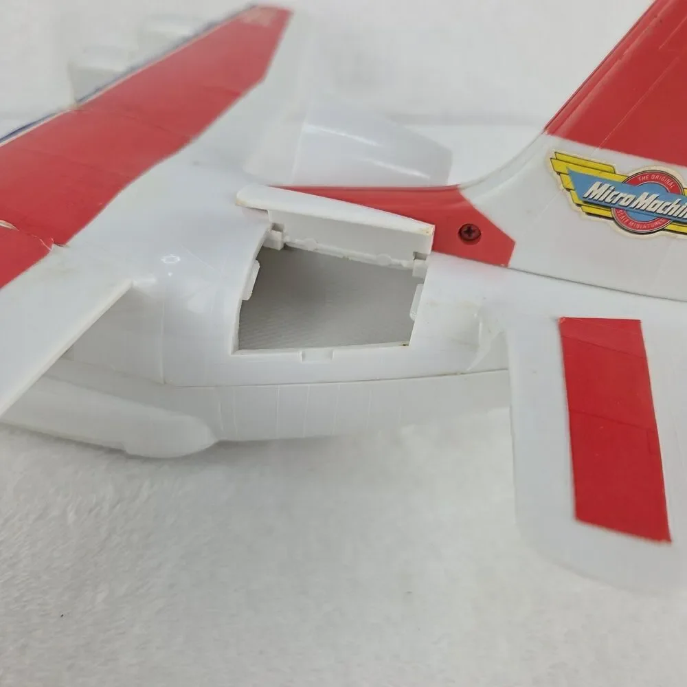 Vintage 1988 Galoob Micro Machines C-7 Air Cargo Action Playset Airplane